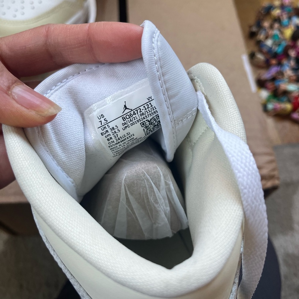 SOLD | Brand NEW Jordan 1 coconut milk - Picture 4 of 7